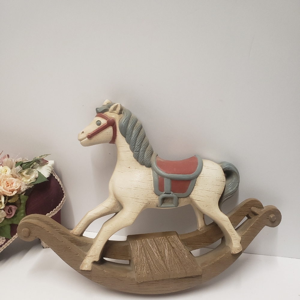 Adorable Burwood Products Horse Wall Hanging